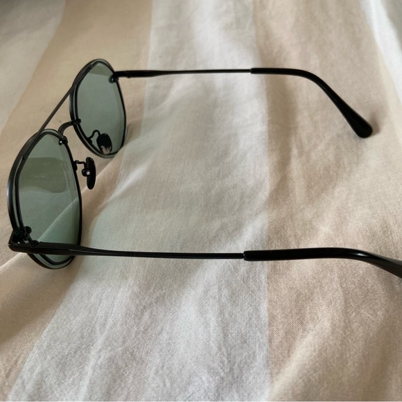 Diff eyewear sunglasses - Picture 2 of 3